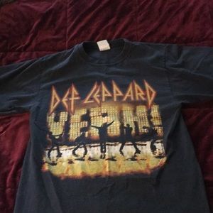 Vintage Def Leppard tshirt size medium
